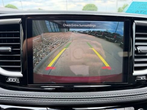 New 2027 Chrysler Pacifica Select FWD image 23