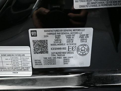 Used 2025 GMC Sierra 3500 AT4 image 60