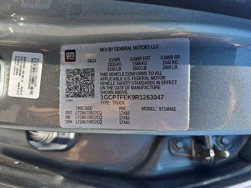 Used 2024 Chevrolet Colorado ZR2 w/ ZR2 Convenience Package III AWD/4WD image 33