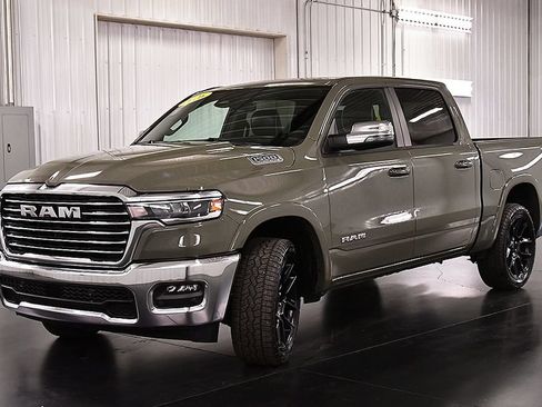 Used 2026 RAM 1500 Laramie AWD/4WD image 3