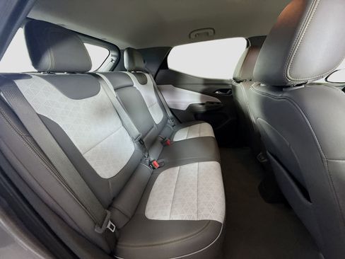 Used 2023 Chevrolet Bolt EUV Premier image 27