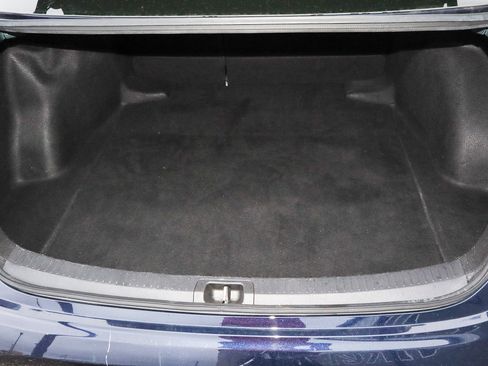 Used 2023 Toyota Corolla LE image 9