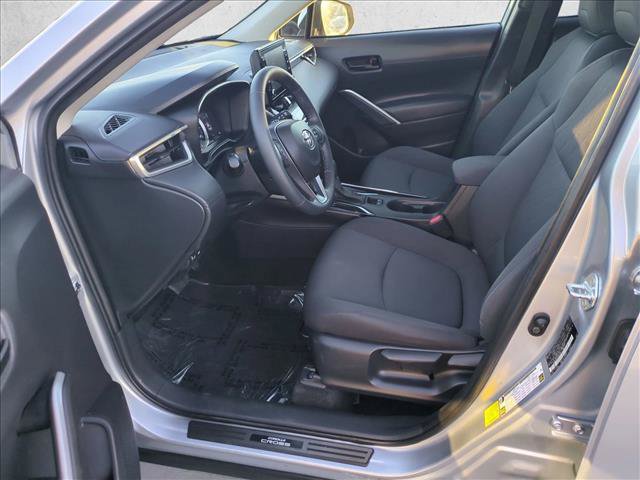 Certified 2022 Toyota Corolla Cross LE w/ Moonroof Package AWD/4WD image 16