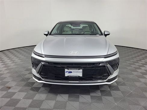 Certified 2025 Hyundai Sonata SEL image 3