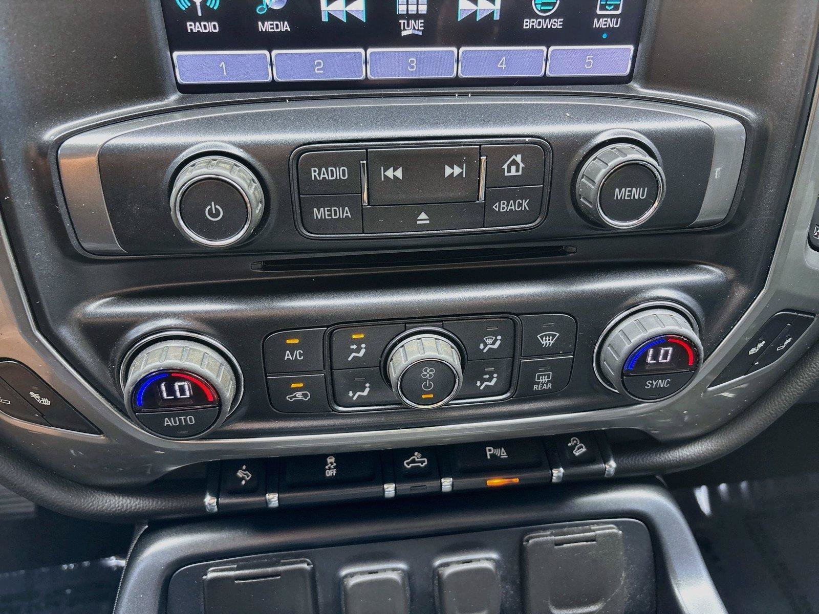 Used 2018 Chevrolet Silverado 1500 LT w/ All Star Edition AWD/4WD image 11