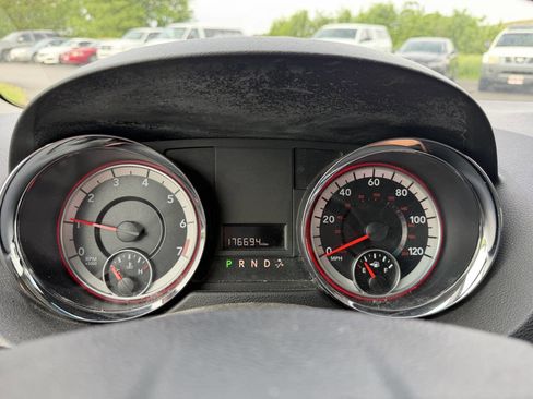 Used 2016 Dodge Grand Caravan SE w/ Quick Order Package 29E SE FWD image 21