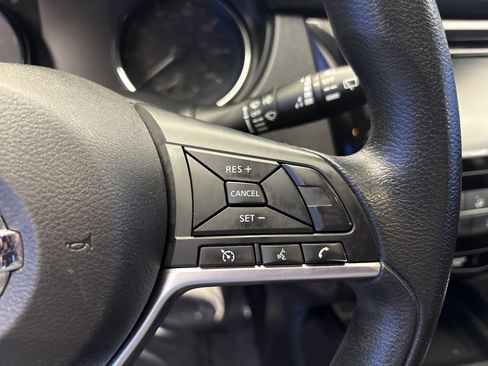 Used 2019 Nissan Rogue Sport S image 15