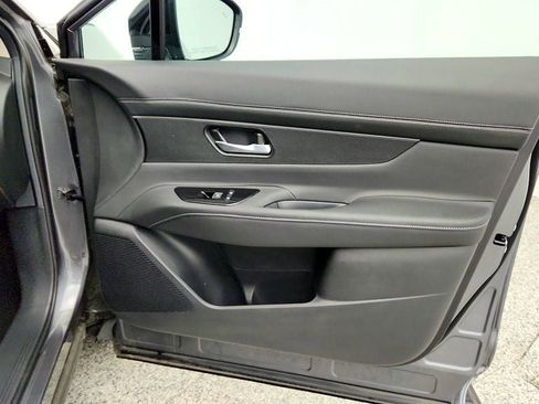 Used 2025 Nissan Murano SV AWD/4WD image 24