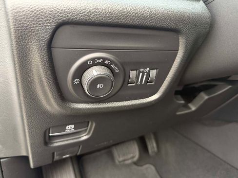 New 2025 Jeep Grand Cherokee L Limited image 29