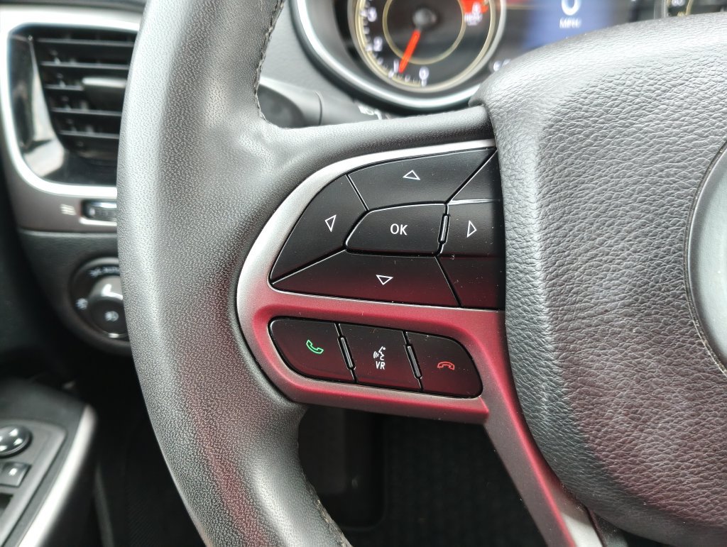 Used 2022 Jeep Cherokee Limited w/ Sun & Sound Group AWD/4WD image 29