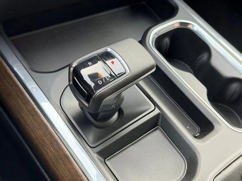 Used 2023 Chevrolet Silverado 1500 High Country image 15