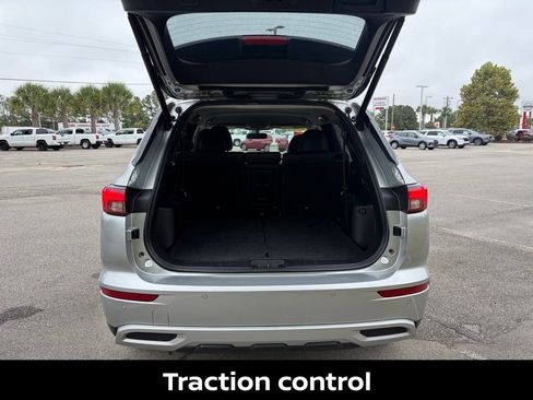 Used 2024 Mitsubishi Outlander SE FWD image 7