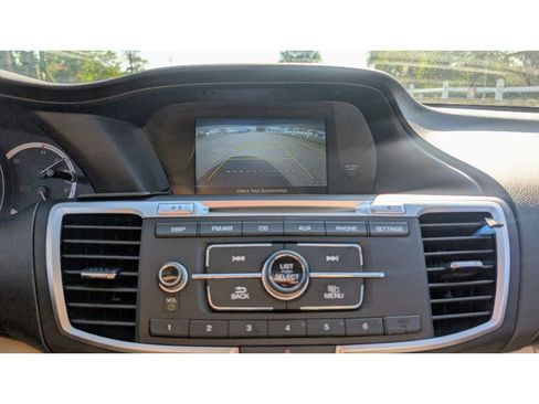 Used 2015 Honda Accord EX image 23