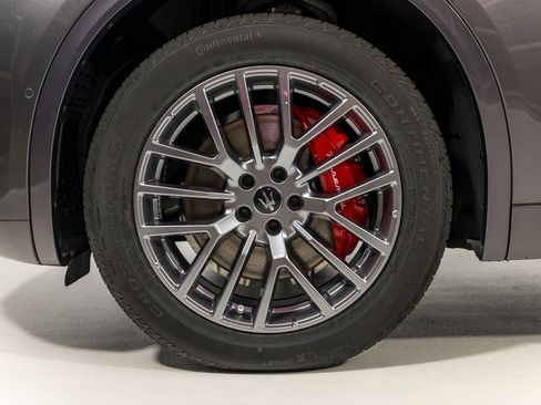 Used 2024 Maserati Grecale GT image 12