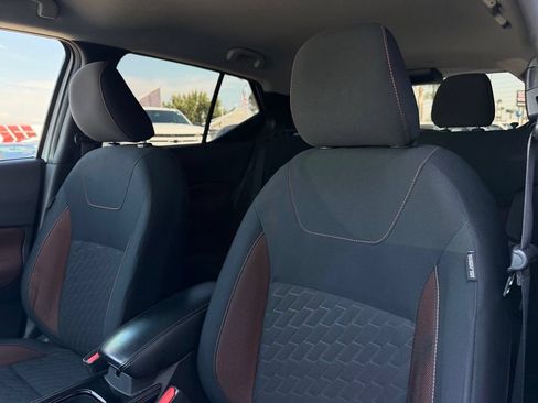 Used 2023 Nissan Kicks SR FWD image 15