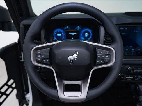 Used 2024 Ford Bronco Black Diamond image 35