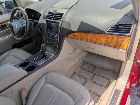 Used 2013 Lincoln MKX FWD w/ Wood Pkg image 20