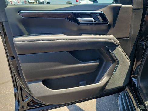 Used 2026 Chevrolet Tahoe LS RWD image 22
