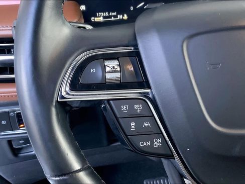 Used 2022 Lincoln Nautilus Reserve w/ Equipment Group 202A image 23