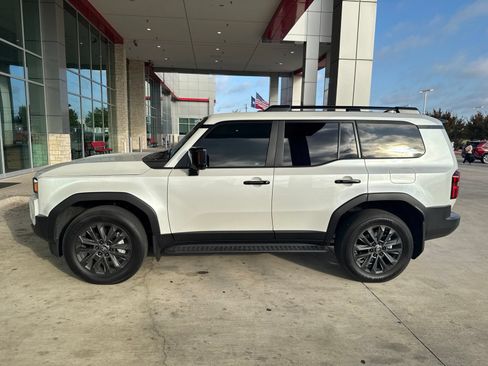 Used 2027 Toyota Land Cruiser AWD/4WD image 29