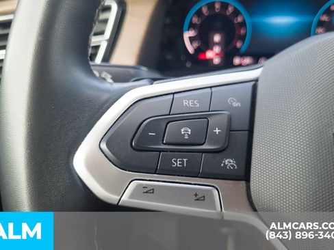 Used 2024 Volkswagen Atlas SE AWD/4WD image 11