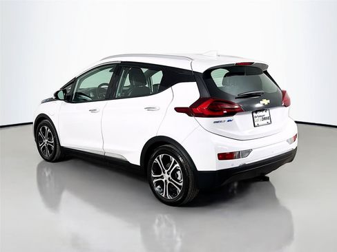 Used 2019 Chevrolet Bolt Premier w/ Infotainment Package FWD image 7