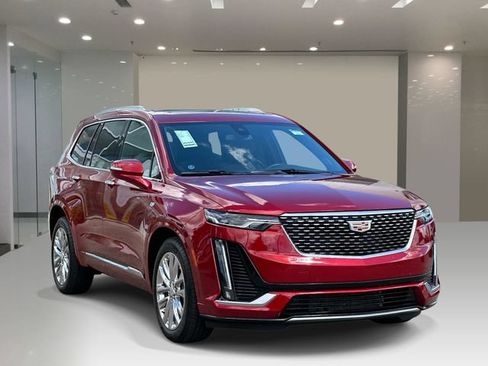 Used 2024 Cadillac XT6 Premium Luxury w/ LPO, Floor Liner Package AWD/4WD image 6