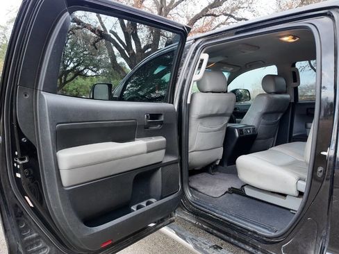 Used 2012 Toyota Tundra 2WD CrewMax w/ SR5 Pkg image 7