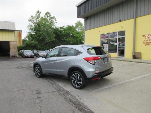 Used 2019 Honda HR-V Sport image 3
