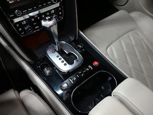 Used 2013 Bentley Continental GT image 33