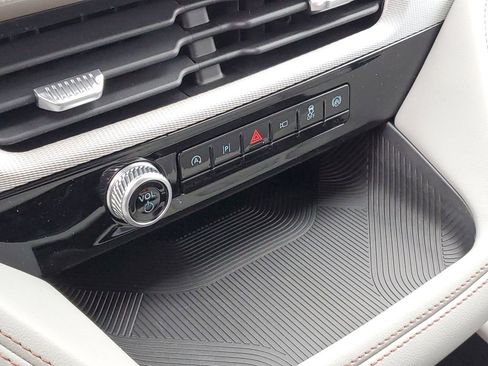 New 2026 Ford Explorer Active w/ Active Comfort Package image 19