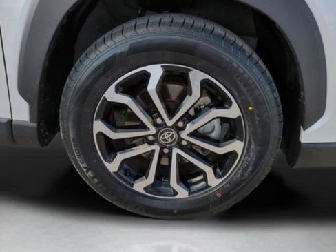 Used 2024 Toyota Corolla Cross AWD Hybrid image 11