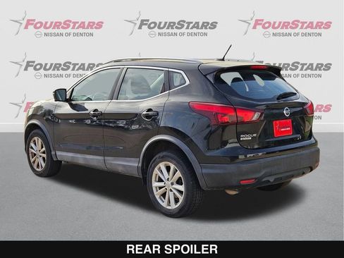 Used 2018 Nissan Rogue Sport SV w/ SV Technology Package image 7