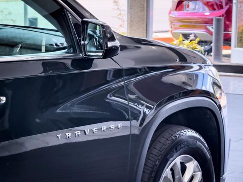 Used 2019 Chevrolet Traverse LT image 21