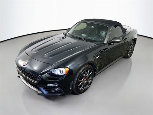 Used 2017 FIAT 124 Spider Abarth image 38