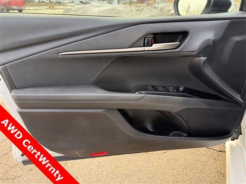 Used 2025 Toyota Camry SE image 19