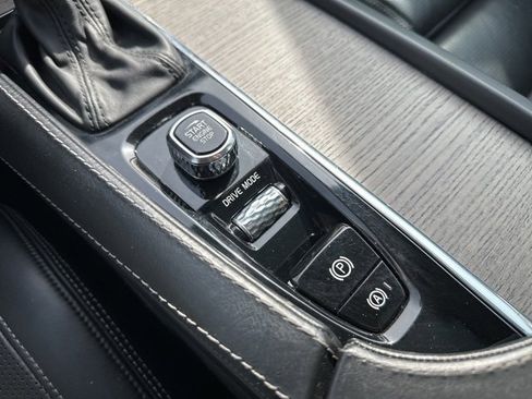 Used 2021 Volvo XC90 T6 Inscription w/ Climate Package image 29