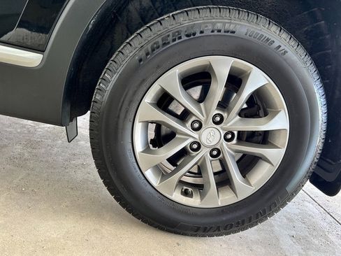 Used 2020 Hyundai Santa Fe SEL image 11