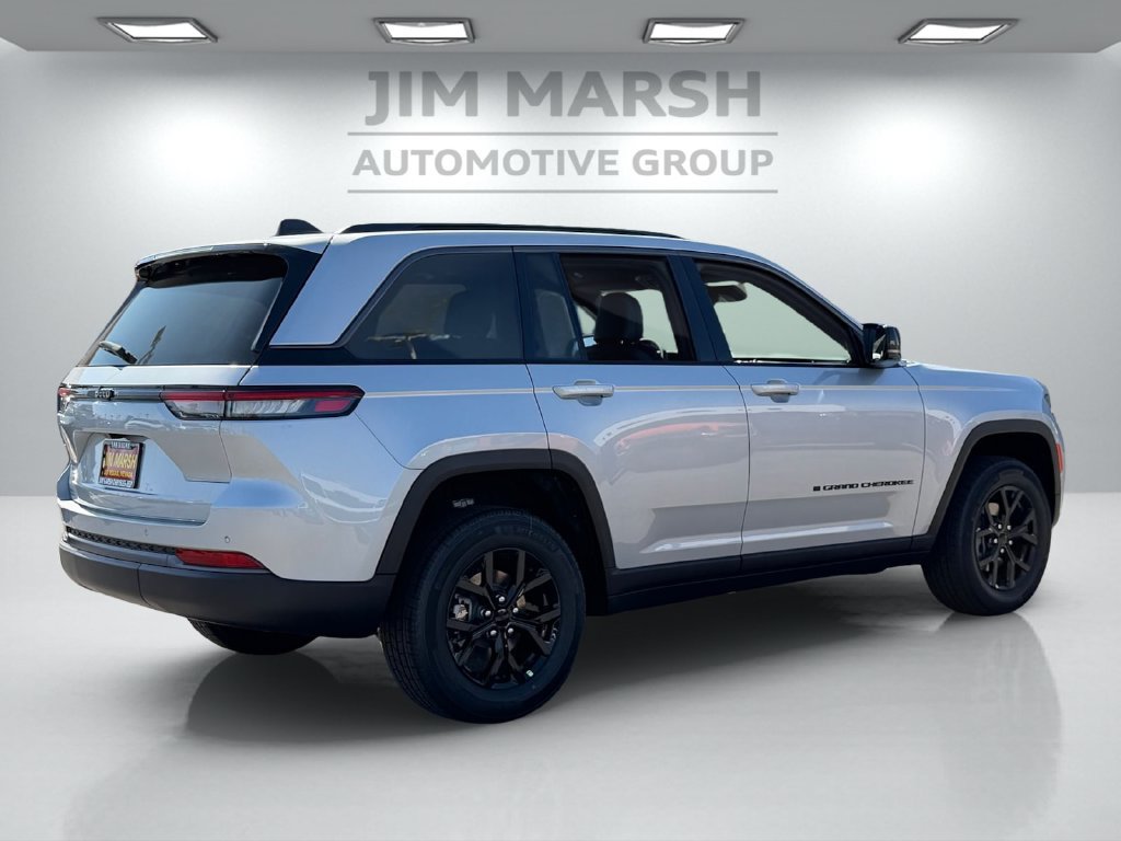 New 2026 Jeep Grand Cherokee Altitude RWD image 6