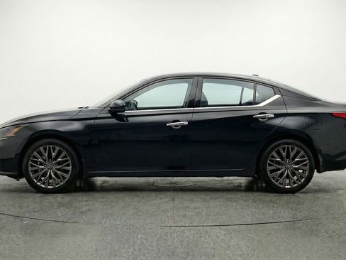 Used 2025 Nissan Altima 2.5 SV image 5