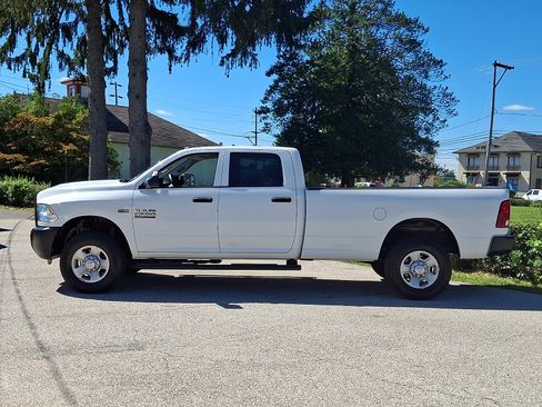 Used 2018 RAM 3500 Tradesman AWD/4WD image 4