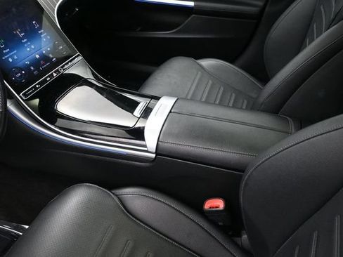 Used 2023 Mercedes-Benz C 300 Sedan image 20