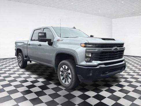 Used 2024 Chevrolet Silverado 2500 Custom w/ Custom Value Package AWD/4WD image 3