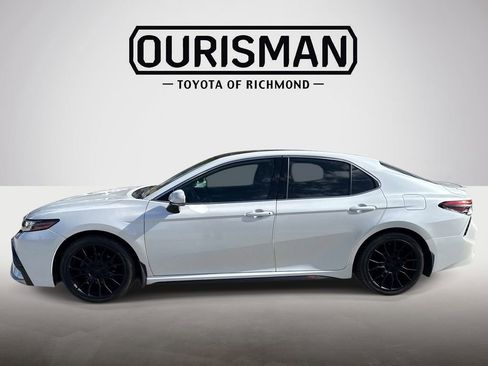 Used 2021 Toyota Camry XSE w/ TRD Appearance Package (TMS) image 4