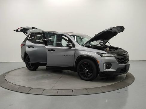 Used 2023 Chevrolet Traverse Premier w/ Redline Edition FWD image 10