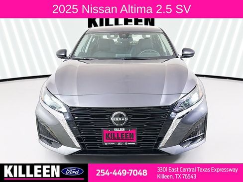 Used 2025 Nissan Altima 2.5 SV FWD image 2