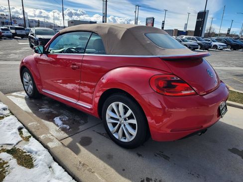 Used 2014 Volkswagen Beetle TDI image 16