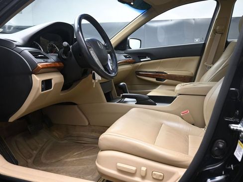 Used 2011 Honda Accord EX-L image 17