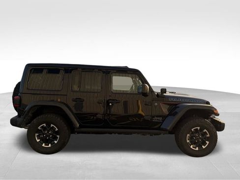 Used 2024 Jeep Wrangler Unlimited Rubicon 4xe AWD/4WD image 9