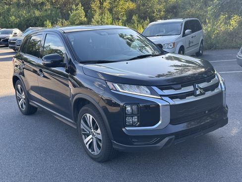 Used 2024 Mitsubishi Outlander Sport SE AWD/4WD image 3